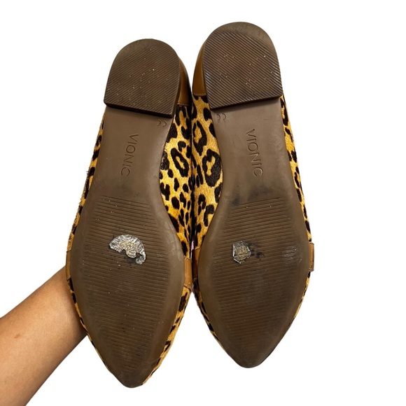 Vionic Savannah Leopard Print Flat / loader size 7 leather / cow hair - Picture 5 of 9